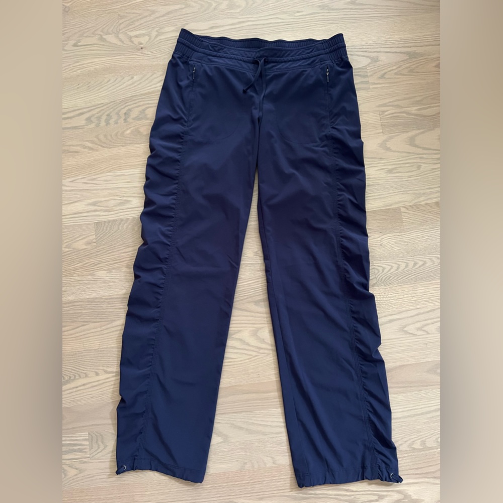 Athleta nylon track pants size 6 navy